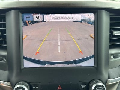 2022 RAM 1500 Laramie Crew Cab 4x2 5'7' Box