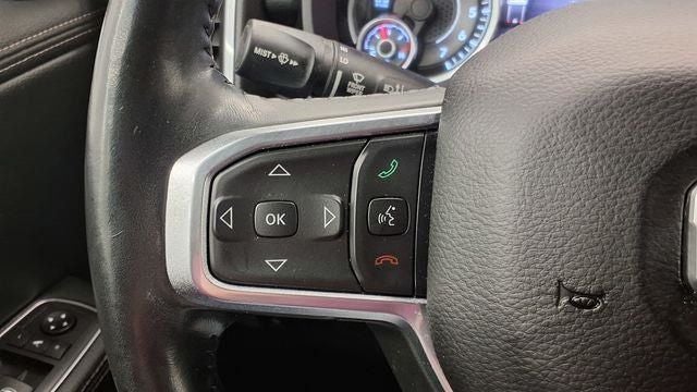 2020 RAM 1500 Laramie Crew Cab 4x4 5'7' Box