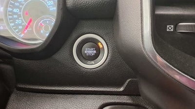 2020 RAM 1500 Laramie Crew Cab 4x4 5'7' Box