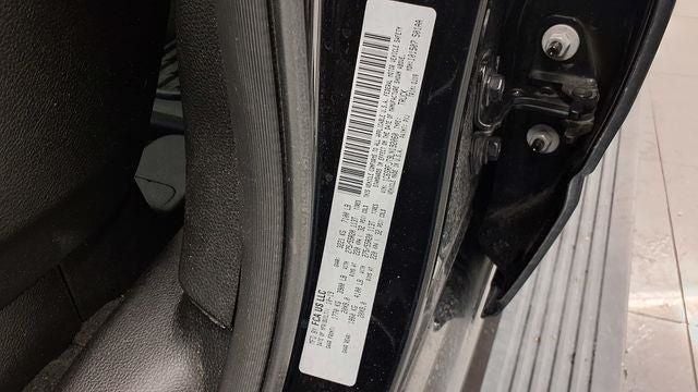 2020 RAM 1500 Laramie Crew Cab 4x4 5'7' Box