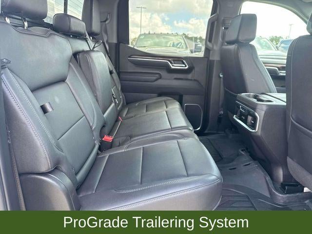 2025 GMC Sierra 1500 4WD Crew Cab Short Box SLT