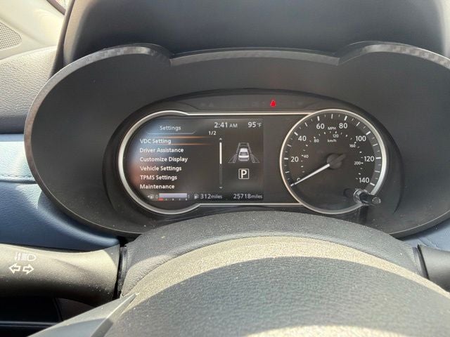 2025 Nissan Versa 1.6 SV