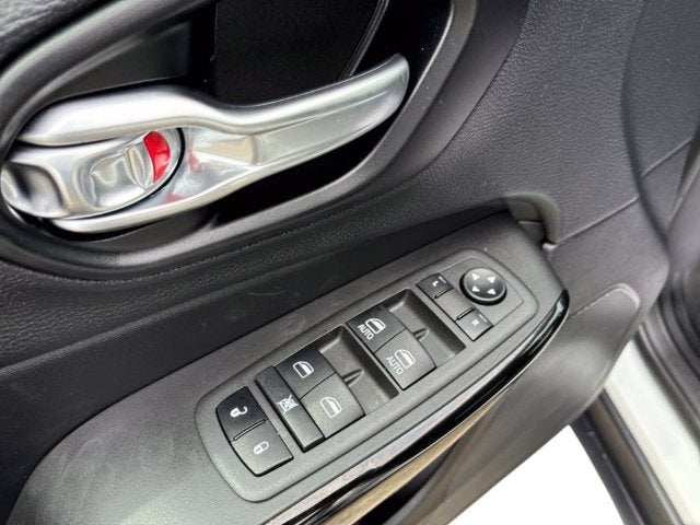 2023 Jeep Cherokee Altitude