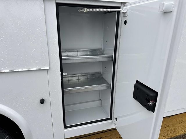 2025 Ford E-350SD Base Cutaway