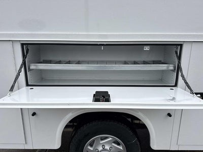 2025 Ford E-350SD Base Cutaway