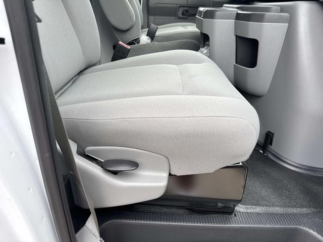 2025 Ford E-350SD Base Cutaway