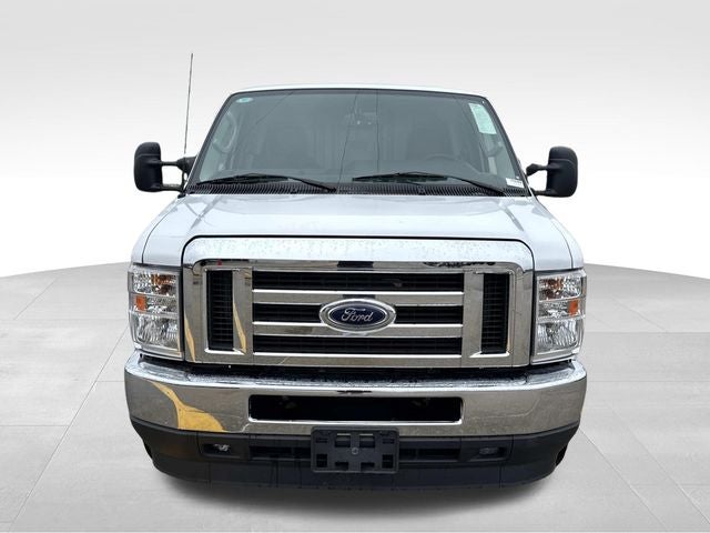 2025 Ford E-350SD Base Cutaway