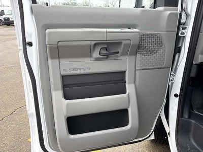 2025 Ford E-350SD Base Cutaway