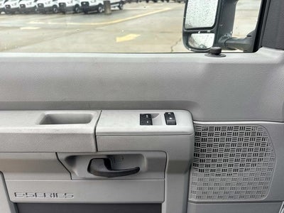 2025 Ford E-350SD Base Cutaway