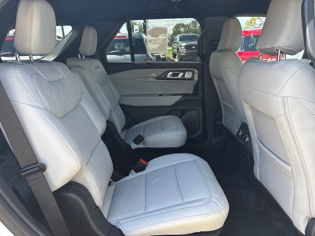 2027 Ford Explorer Platinum