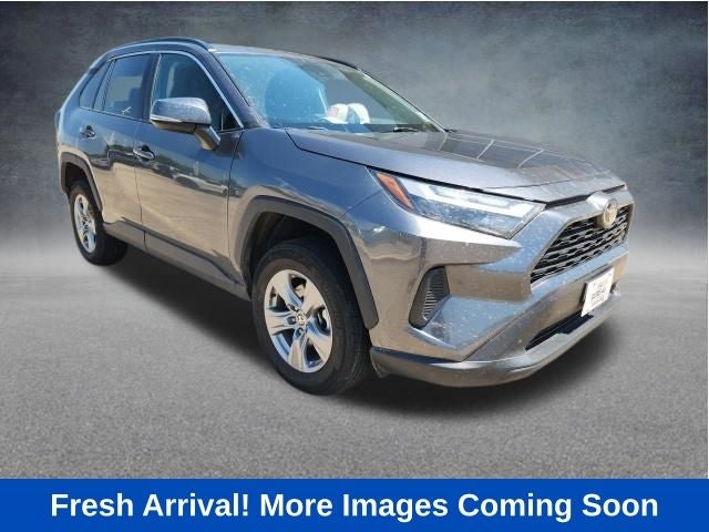 2024 Toyota RAV4 XLE FWD's photo