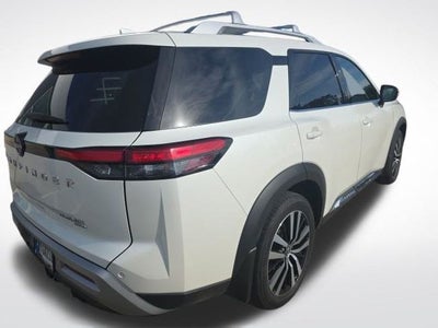 2024 Nissan Pathfinder Platinum