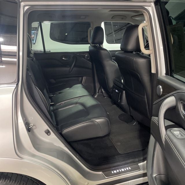2023 INFINITI QX80 LUXE