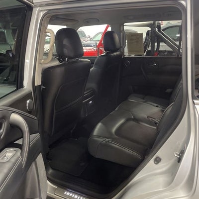 2023 INFINITI QX80 LUXE