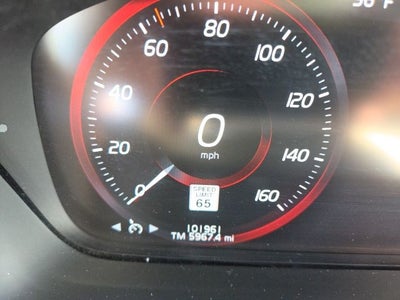 2016 Volvo XC90 T6 Momentum