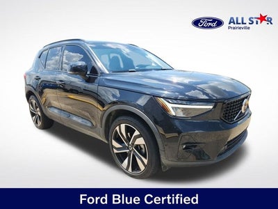 2023 Volvo XC40 B4 Plus Dark Theme