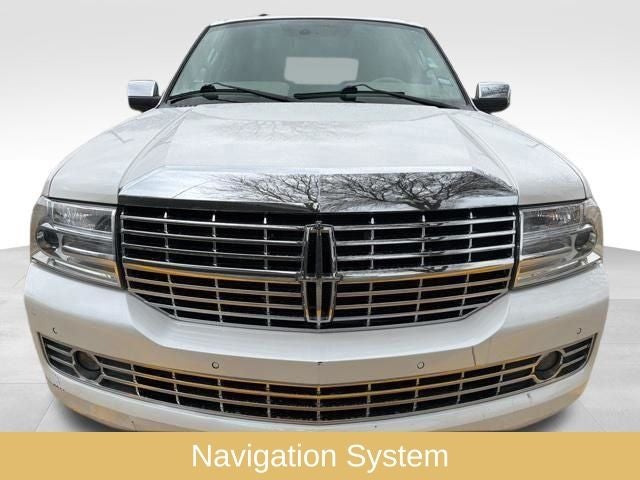 2012 Lincoln Navigator Base