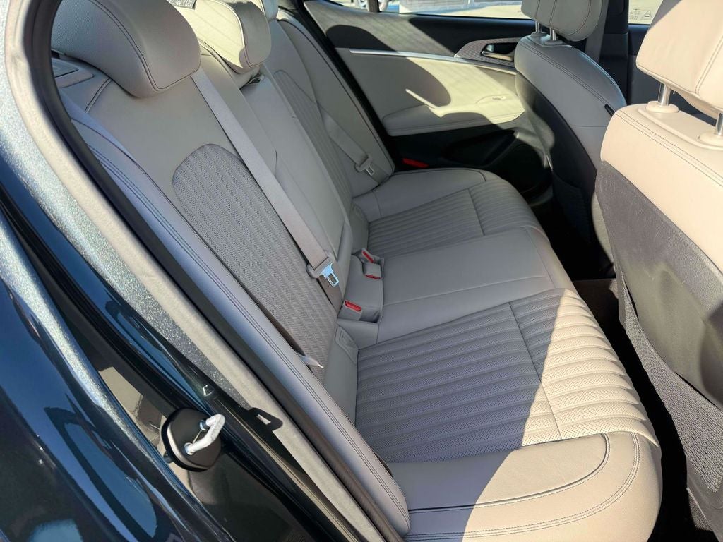 2023 Genesis G70 2.0T Sport Prestige