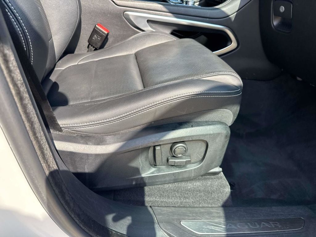 2024 Jaguar F-PACE P250 R-Dynamic S