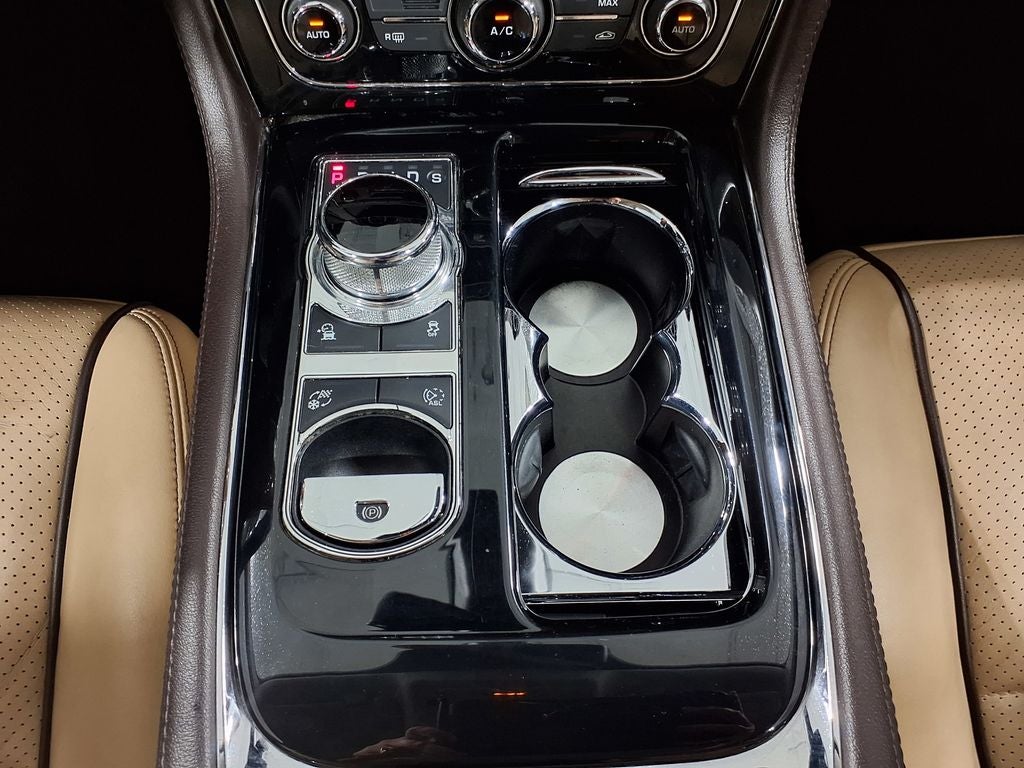 2016 Jaguar XJ R-Sport
