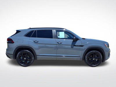 2025 Volkswagen Atlas Cross Sport 2.0T SEL R-Line Black