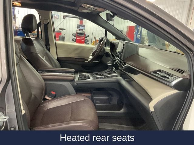 2021 Toyota Sienna Platinum 7 Passenger