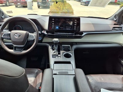 2021 Toyota Sienna Platinum 7 Passenger