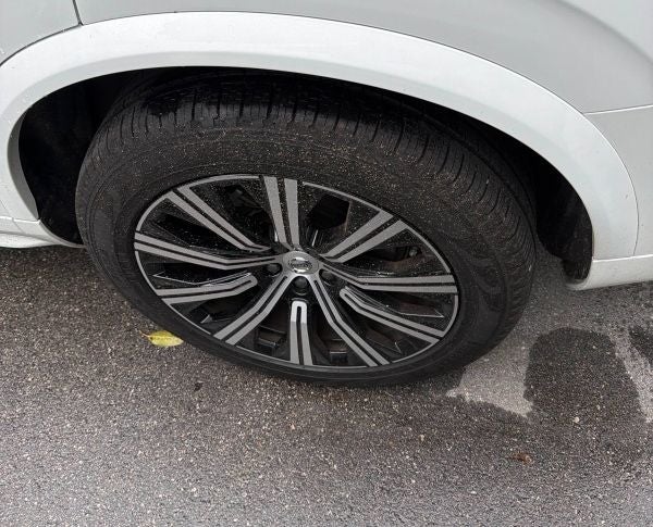 2025 Volvo XC90 B6 Plus 6-Seater