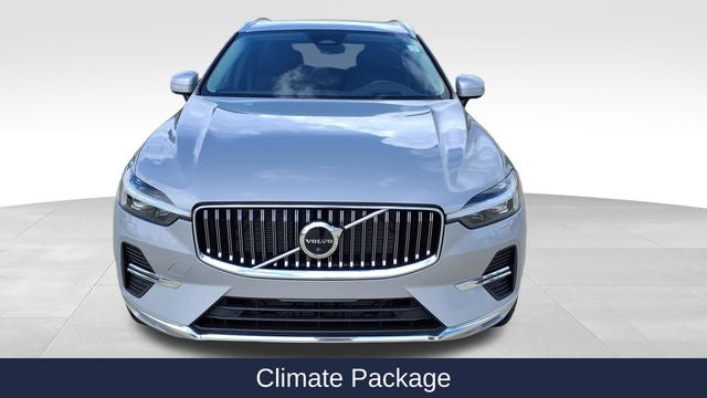 2023 Volvo XC60 B5 Ultimate Bright Theme