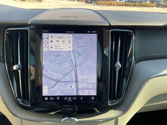 2023 Volvo XC60 B5 Ultimate Bright Theme