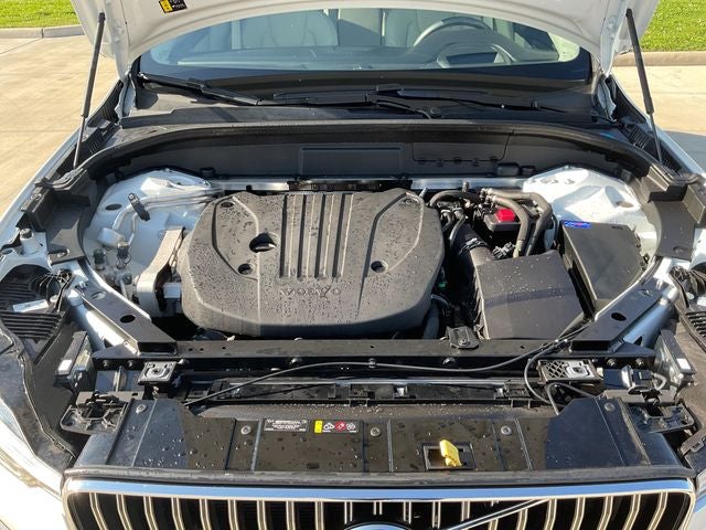 2023 Volvo XC60 B5 Ultimate Bright Theme