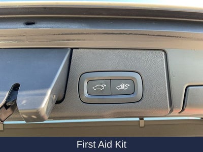 2023 Volvo XC60 B5 Ultimate Bright Theme