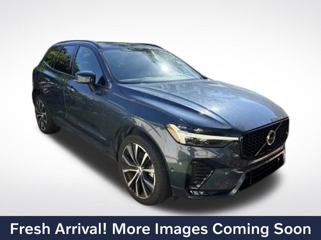 2023 Volvo XC60 B5 Plus Dark Theme