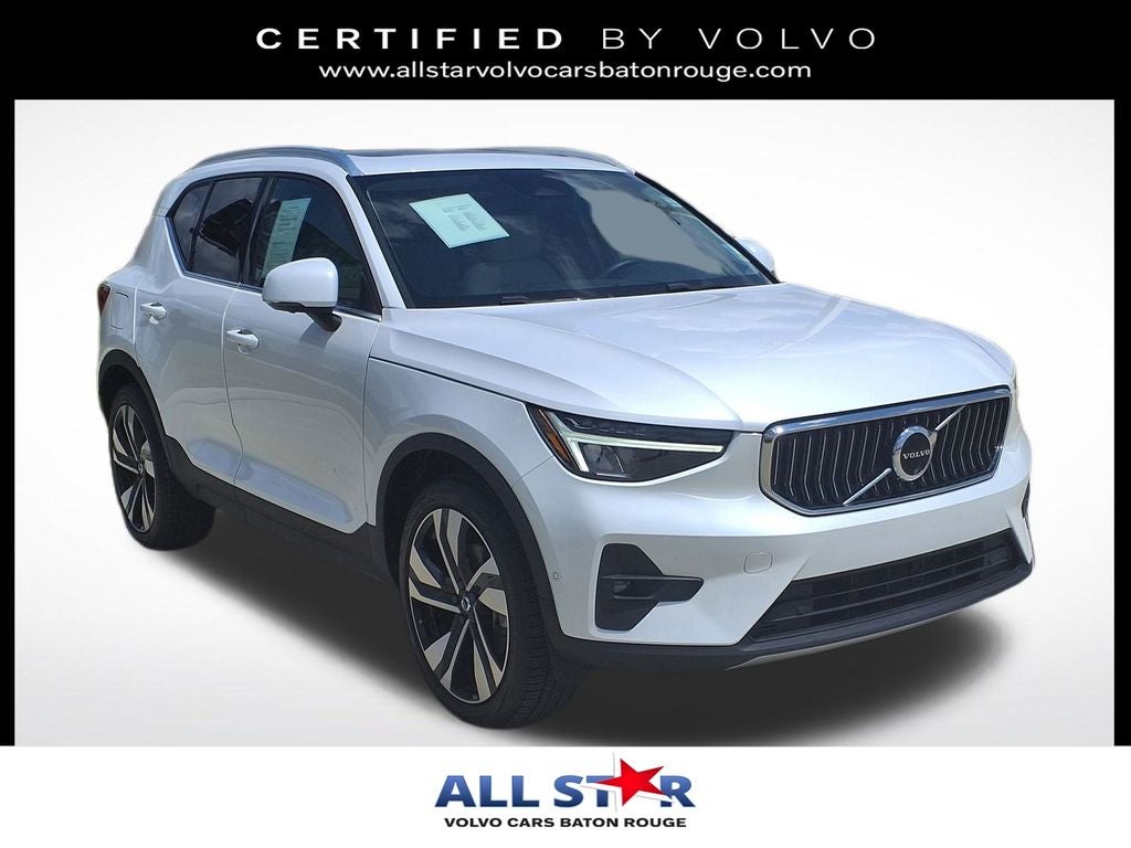 2024 Volvo XC40 B5 Plus Bright Theme