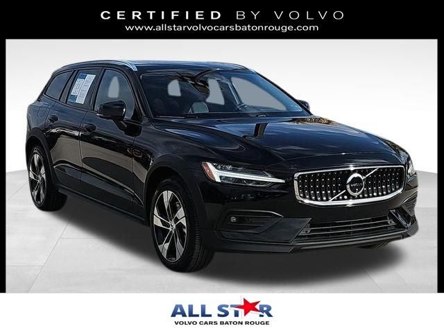 2025 Volvo V60 Cross Country B5 Plus