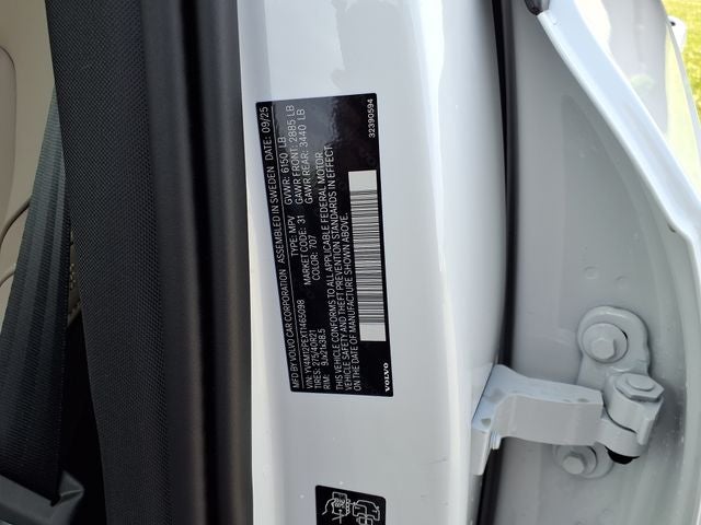 2026 Volvo XC90 B5 Plus