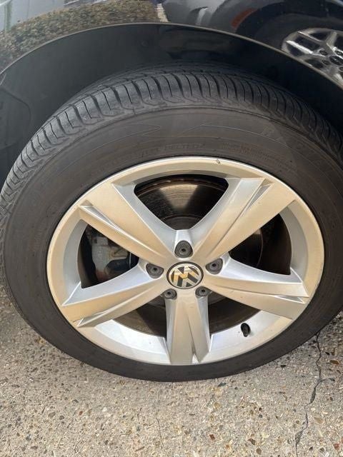 2015 Volkswagen Passat 1.8T Limited Edition