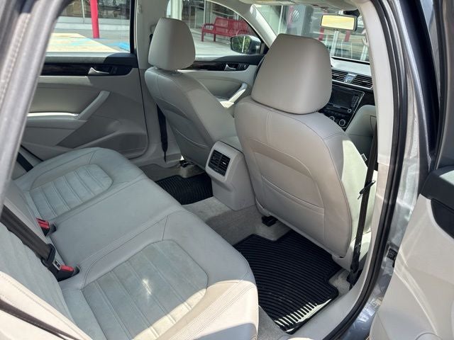 2015 Volkswagen Passat TDI SEL Premium