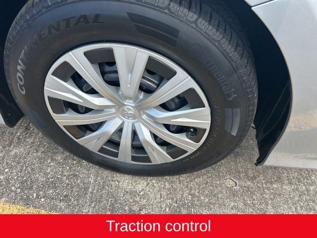 2018 Toyota Camry Hybrid LE