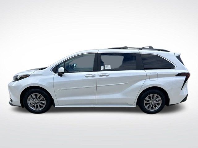 2026 Toyota Sienna XLE 8 Passenger