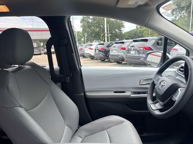 2026 Toyota Sienna XLE 7 Passenger