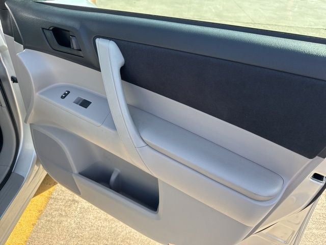 2011 Toyota Highlander Base