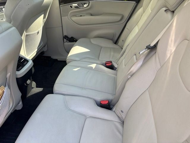 2019 Volvo XC90 T6 Momentum