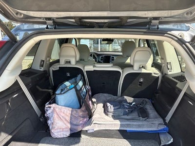 2019 Volvo XC90 T6 Momentum