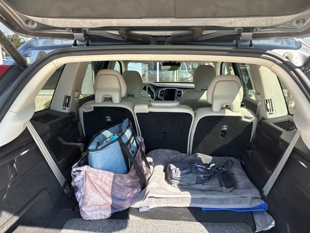 2019 Volvo XC90 T6 Momentum