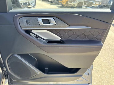 2025 Ford Explorer Platinum