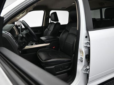 2022 RAM 3500 Laramie 20" Wheels Leather-Trimmed Seats