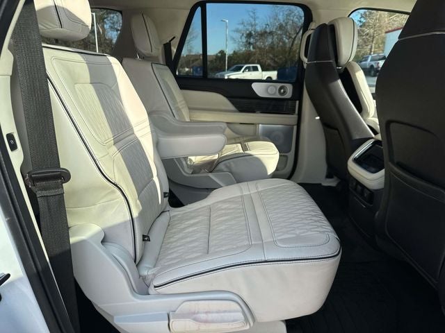 2022 Lincoln Navigator L L Black Label